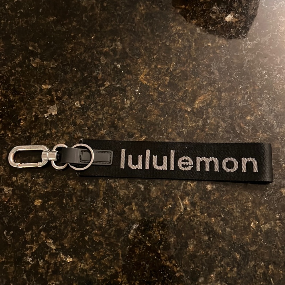 NWOT lululemon keychain